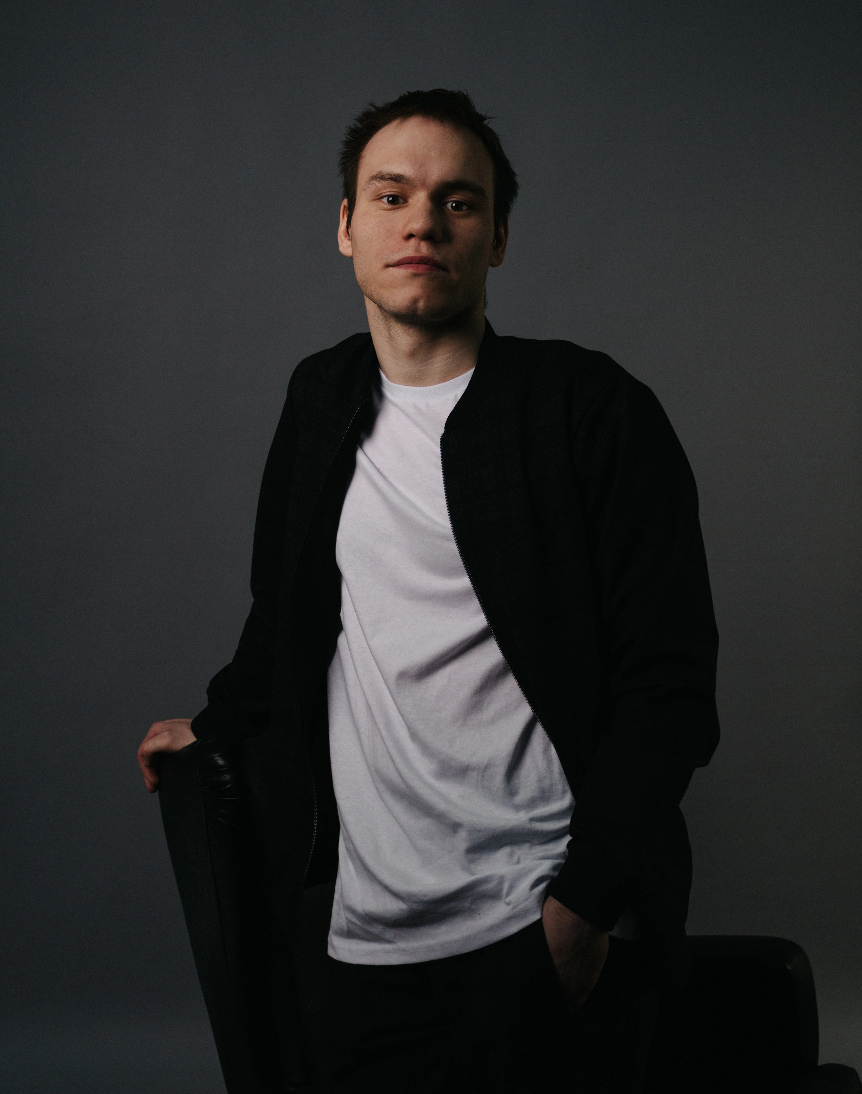Дмитрий Шатров за работой